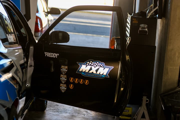 Car 50 at Queensland Raceway